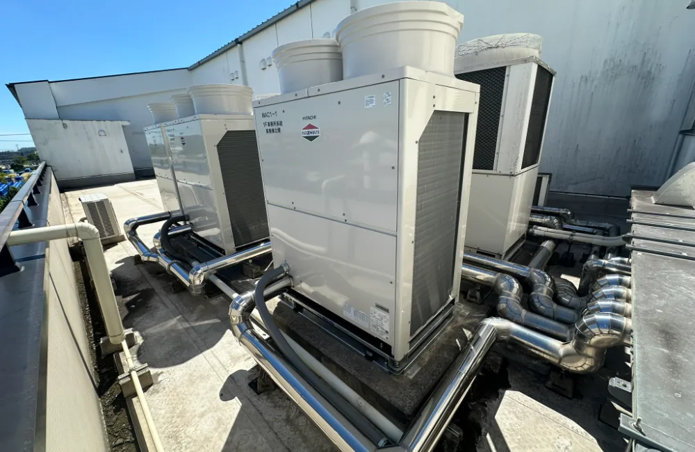 空調設備（室外機）の施工写真