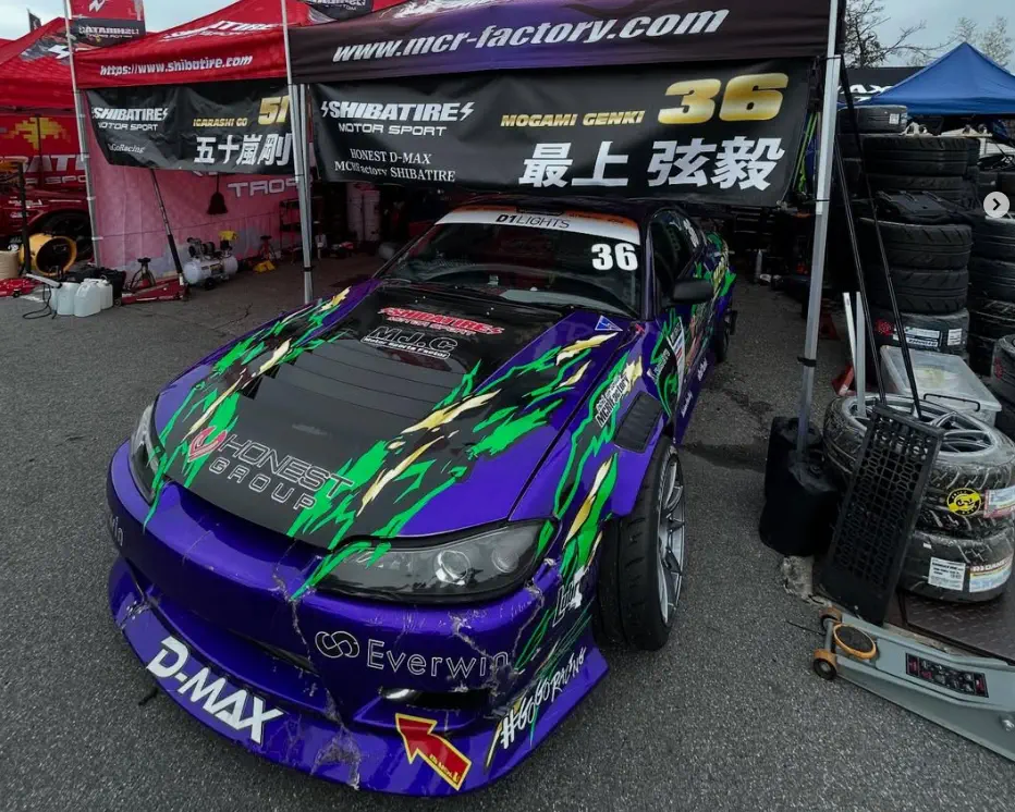 D1 36号車 最上弦毅選手のドリフト車両（Everwin／HONEST GROUP スポンサー）